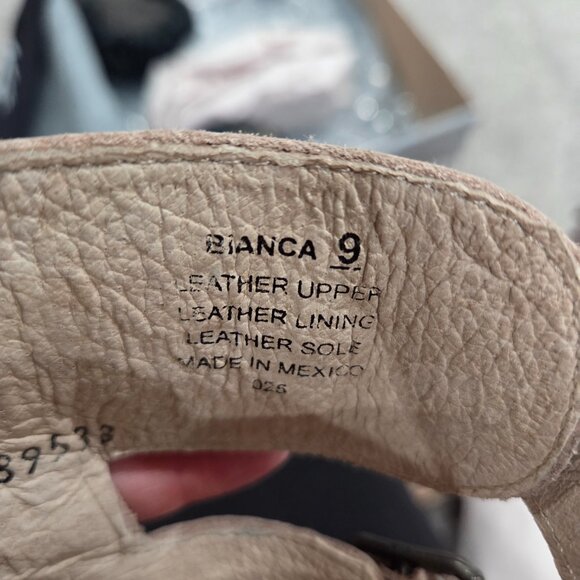 *Brand New* Stunning Freebird by Steven Bianca in Taupe, Size 9 - Picture 9 of 9